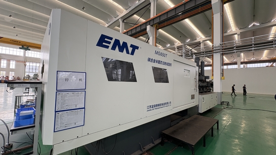 Ein guter Preis. 6500kN Halbfeste Formgussmaschine zur Herstellung von Magnesiumlegierung hohe Effizienz hohes theoretisches Einspritzvolumen Online