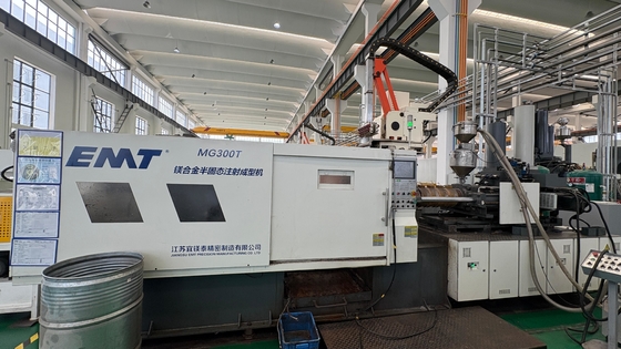 Ein guter Preis. 3000 kN flexible Magnesiumlegierung-Druckgussmaschine für kleine Präzisionsteile und große Strukturbauteile Online